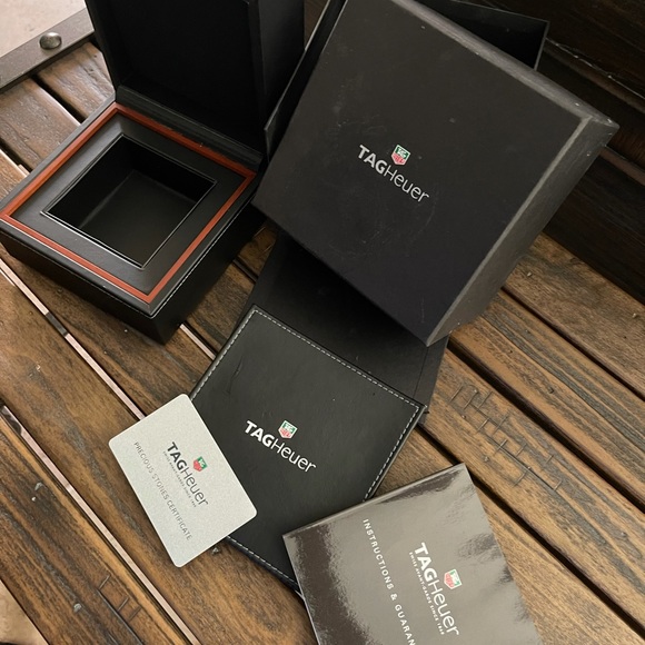 Ladies Tag Heuer diamond watch - Picture 5 of 8